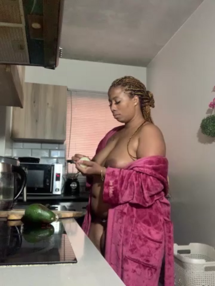 CurvyDesire1