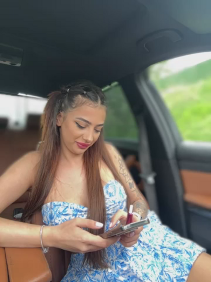 LaraVegas_