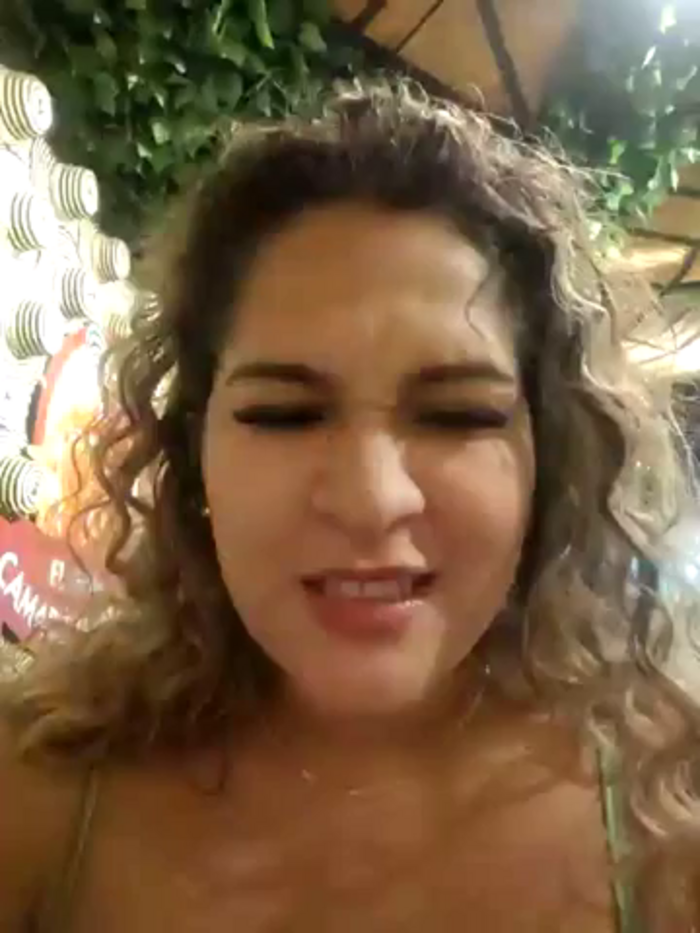 Sara_smiiith211