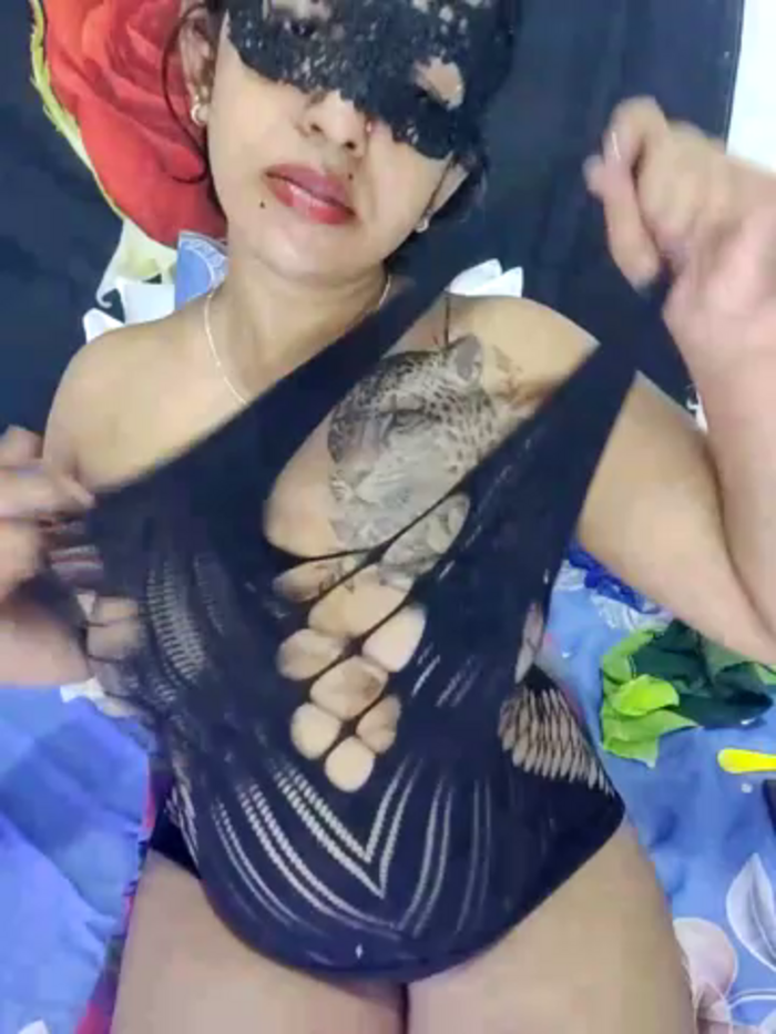 Sexy-Monikaa