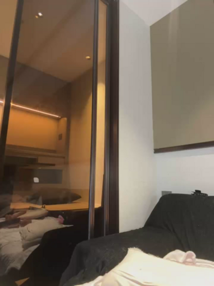 Uizzzqvq3