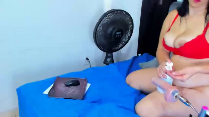 Couple_Gold69