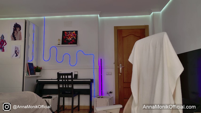 AnnaMonik_X
