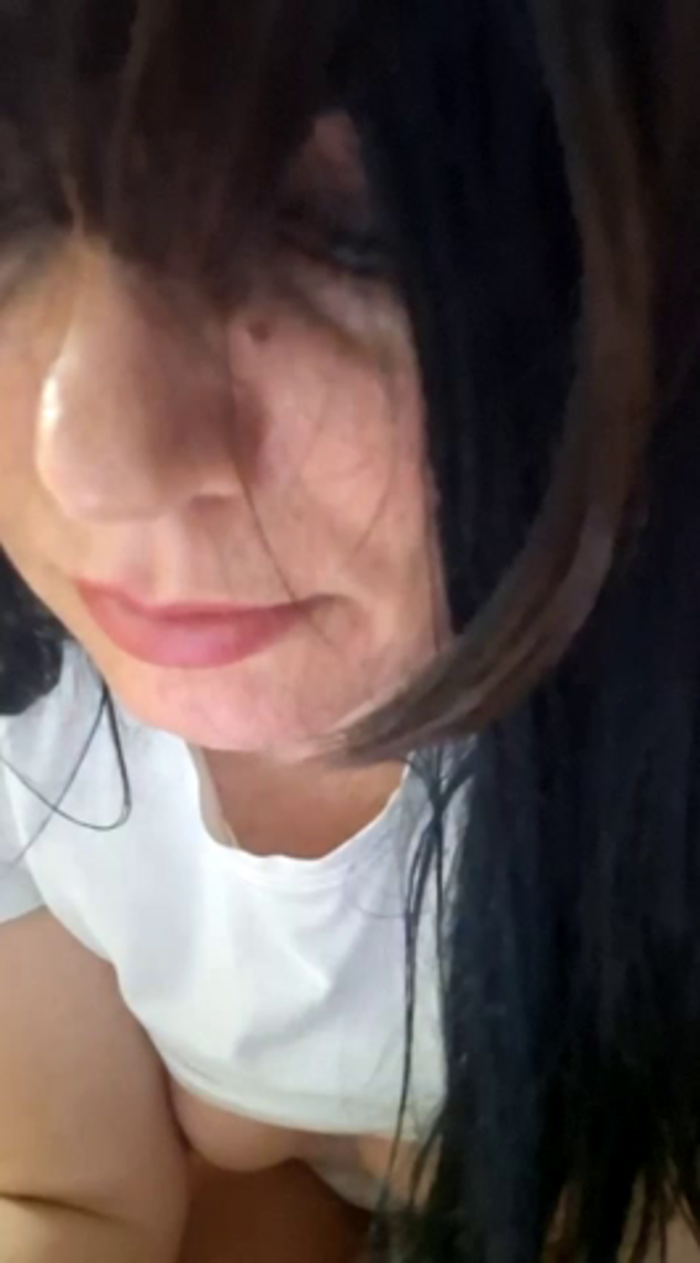 Horny_bitch_