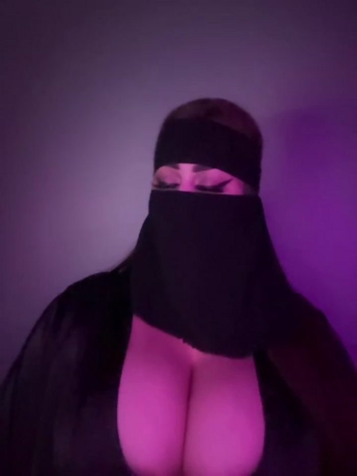QueenDina777