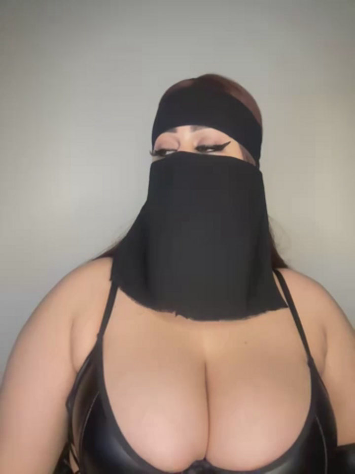 QueenDina777