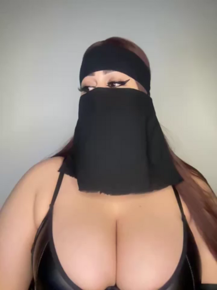 QueenDina777