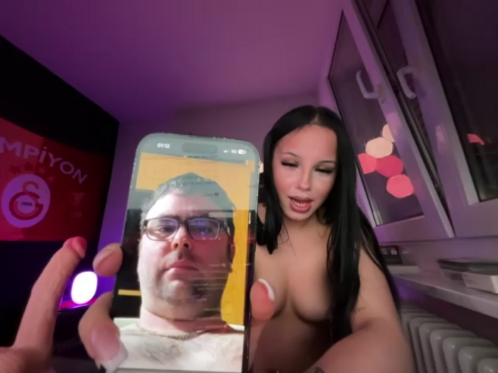 LadyyinRed