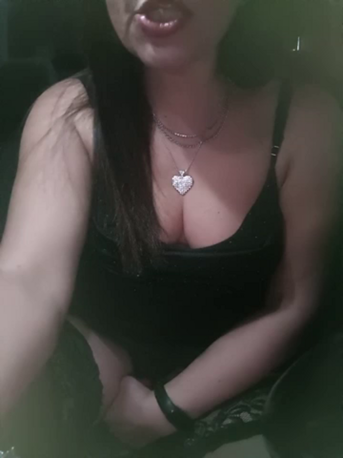 Sexyhousewife1975