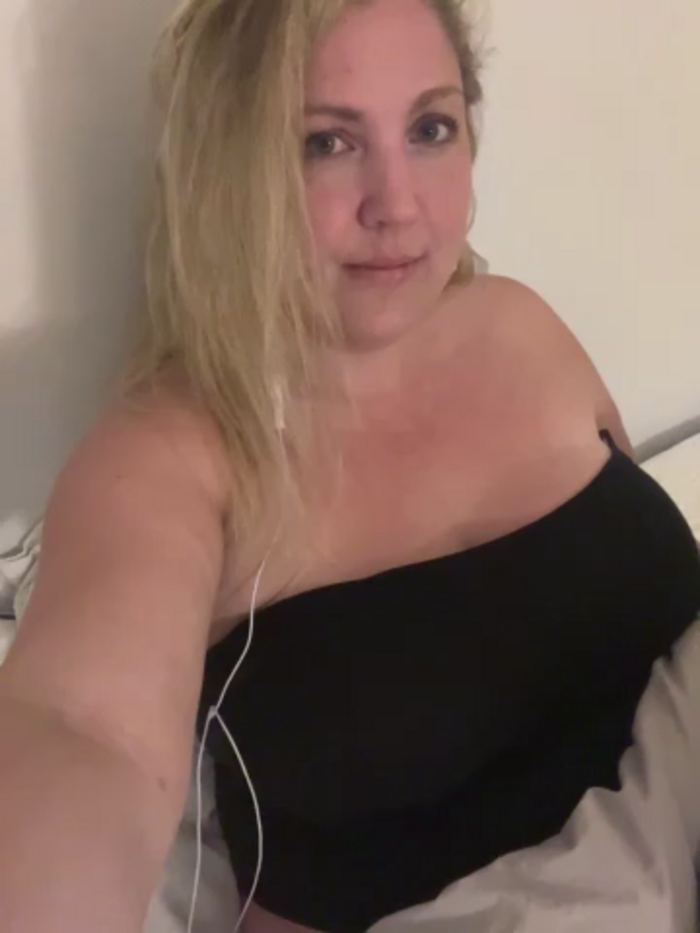 Anna_Alexa