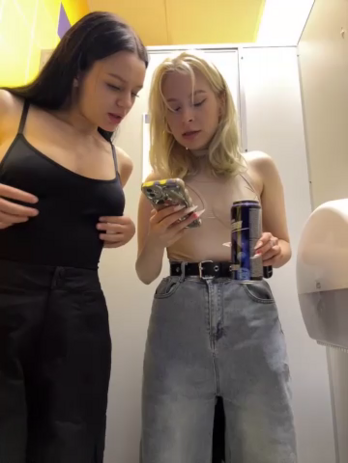 Cum_girlss