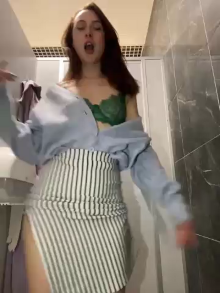 Dina_Tease