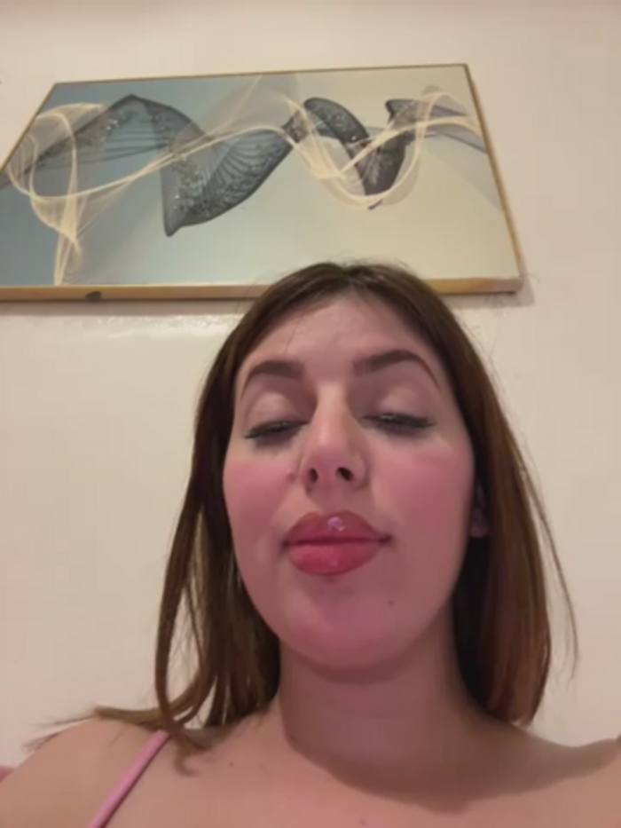 Hot_malak