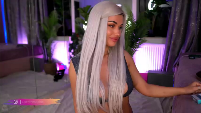 Serene_Sophiex