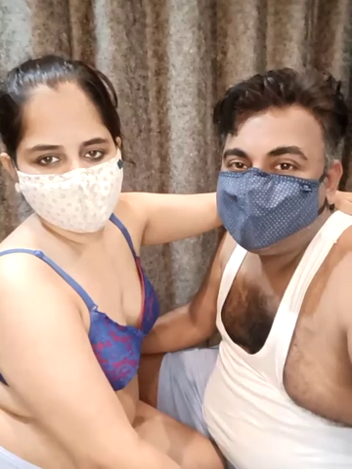 delstrip_couple