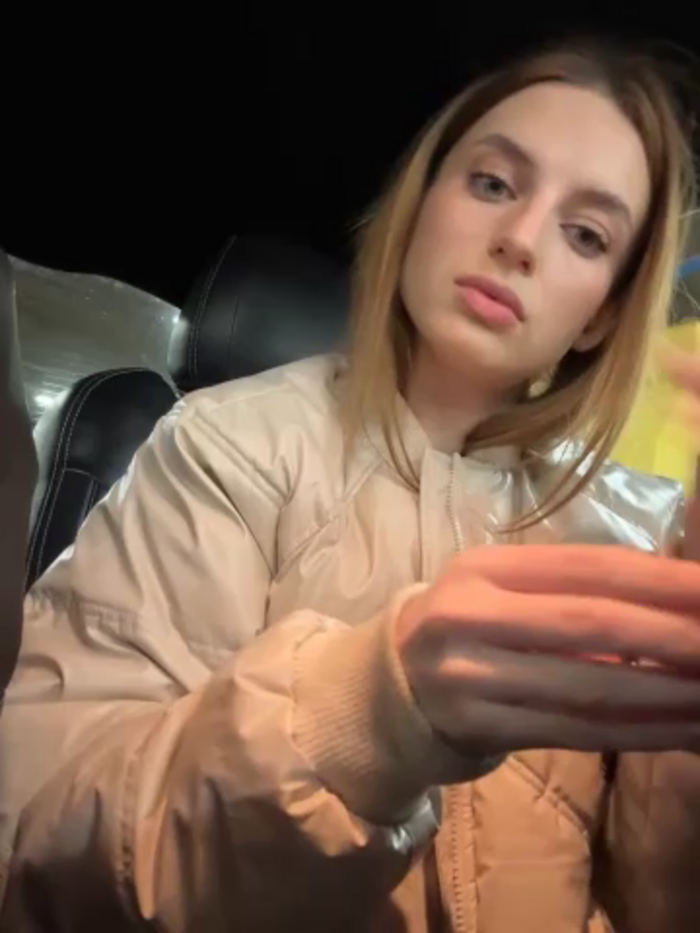 -AngelAri-