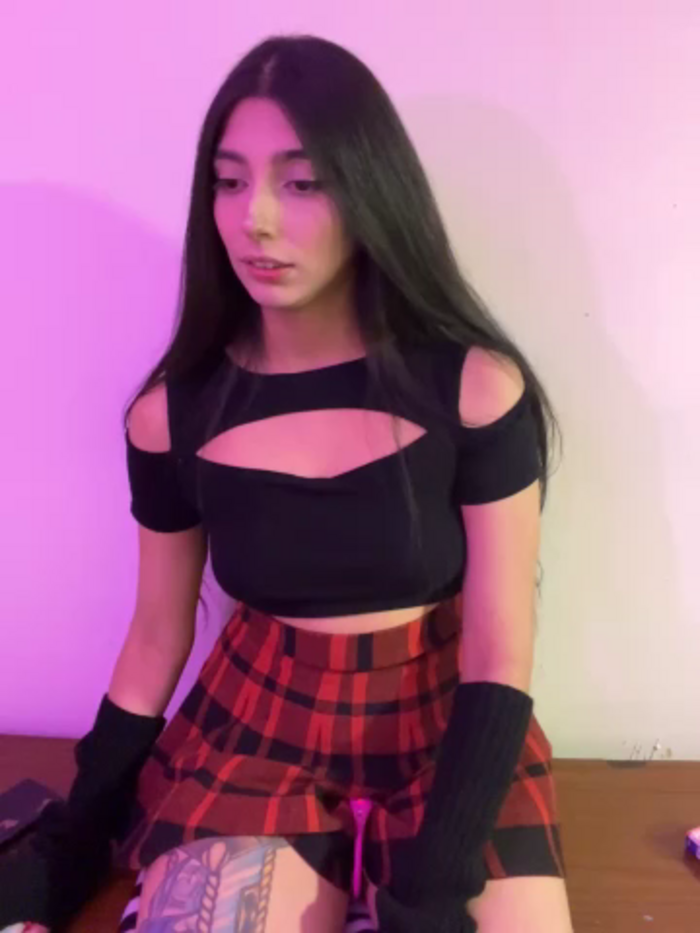 Felicia_smok3
