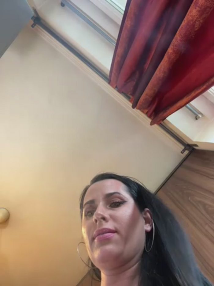 Hotmomcheckk_