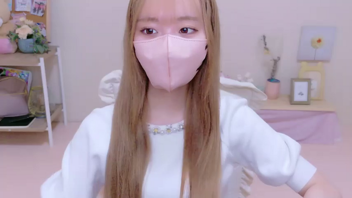 MOMONA_xo
