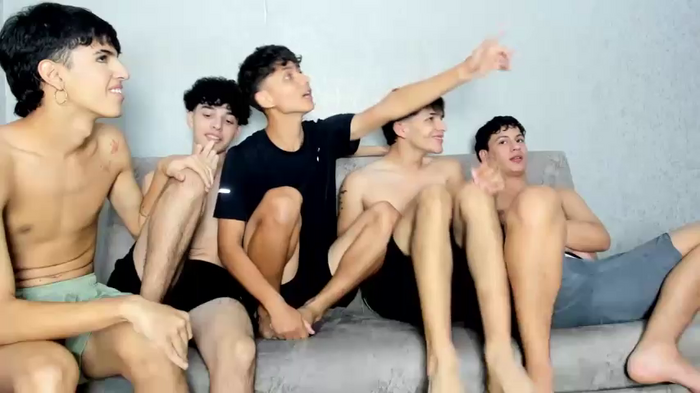 pelusos_mens
