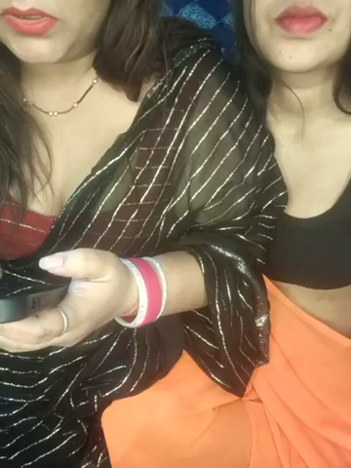 Indian_hotmilfs