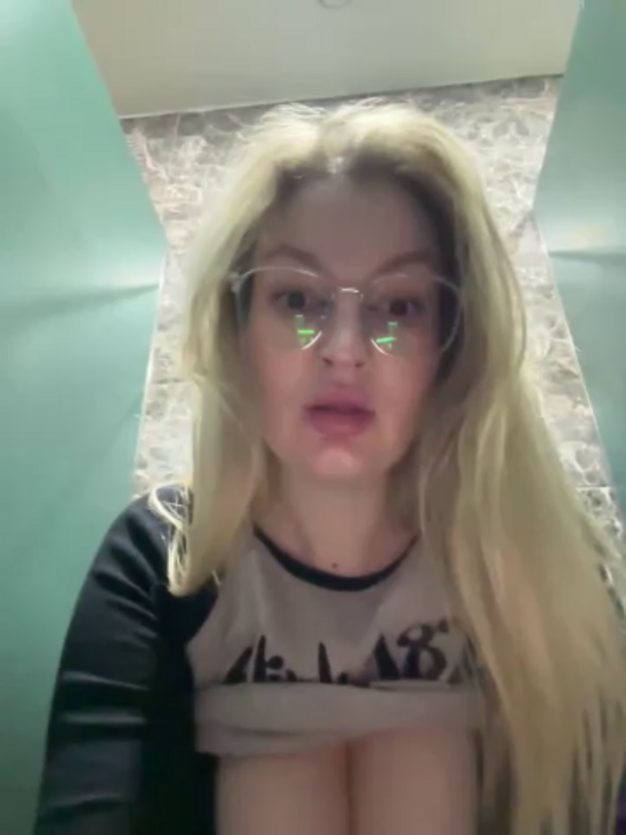 Teya_moon_