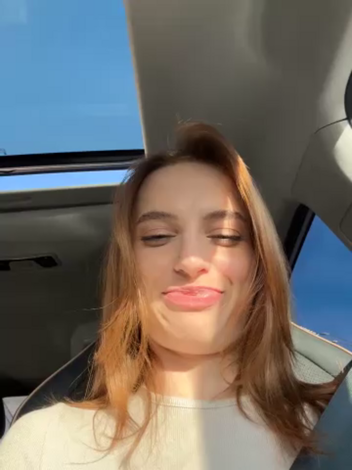 -AngelAri-