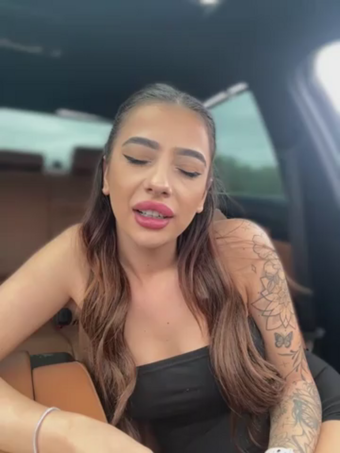 LaraVegas_