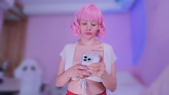 bella_adams_