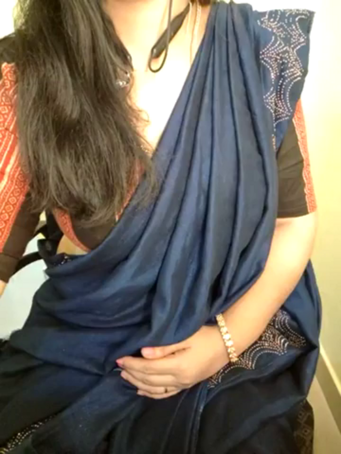 Mallu_MayaMadhav