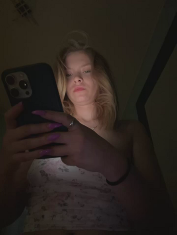 AnastasiaAniess
