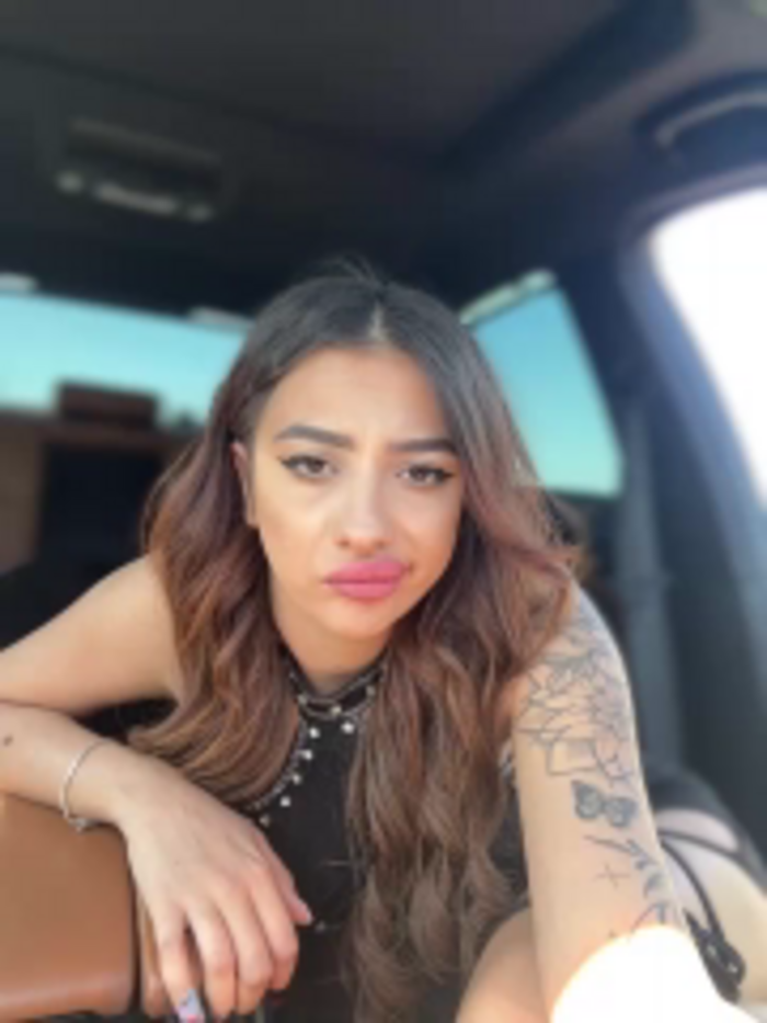 LaraVegas_