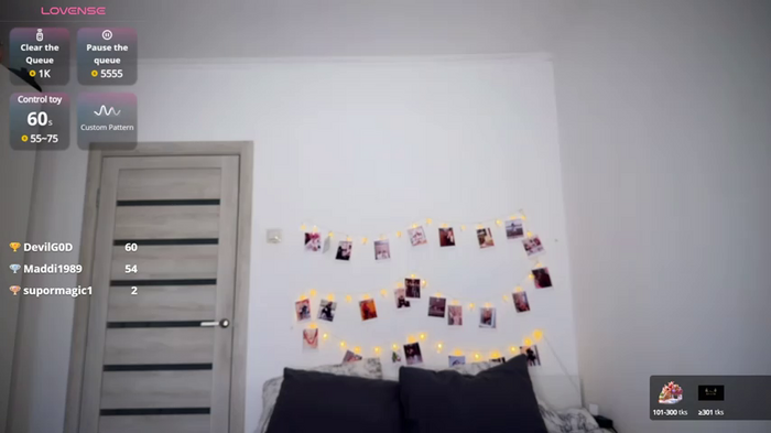 Mia_Komioa