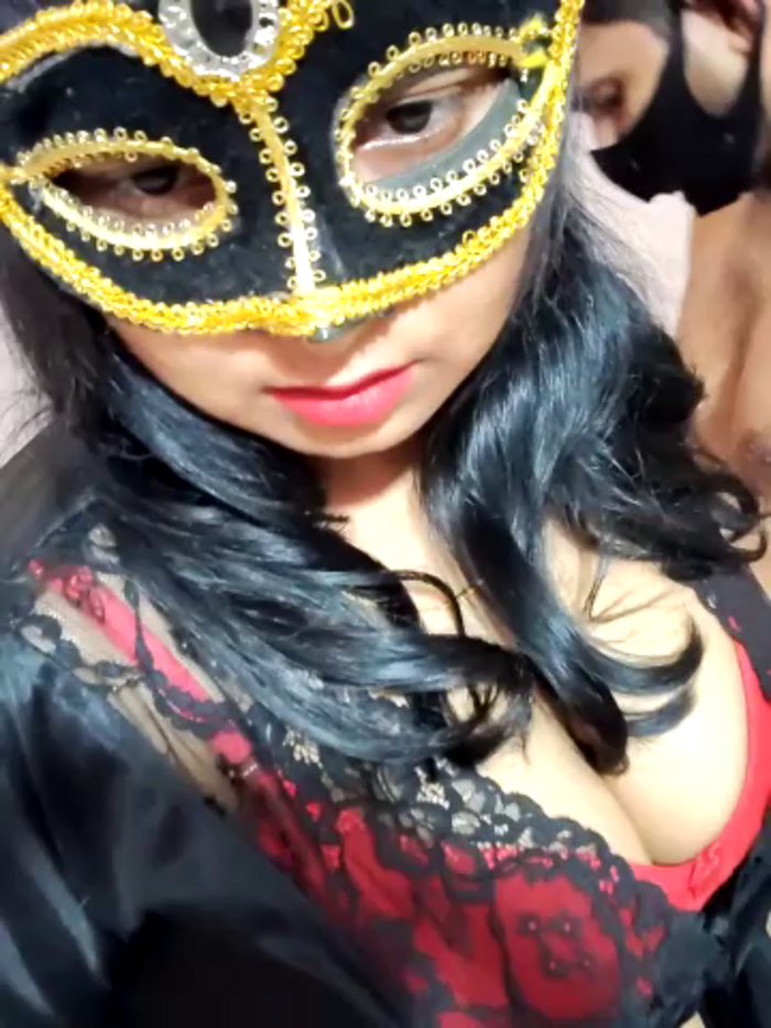 Hot_mina8585