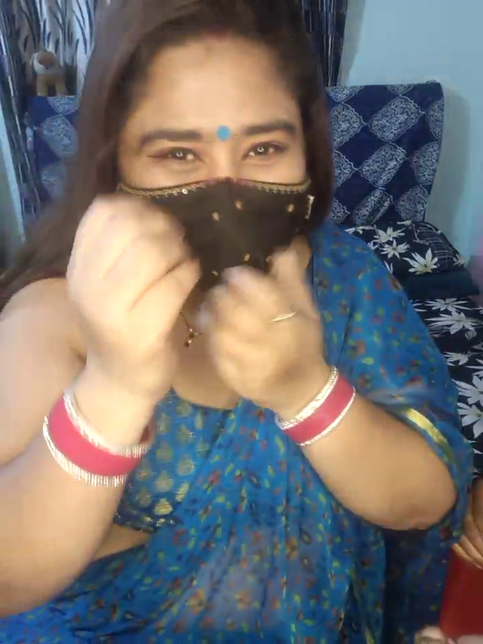 Indian_hotmilfs