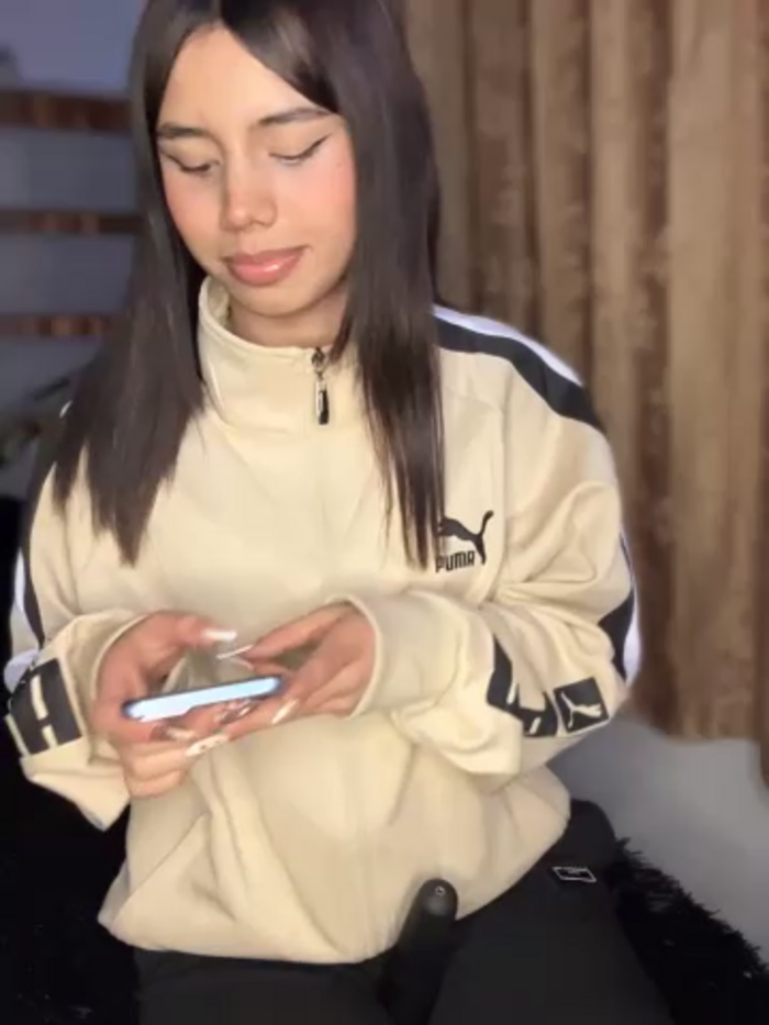 Laura-Khalifa