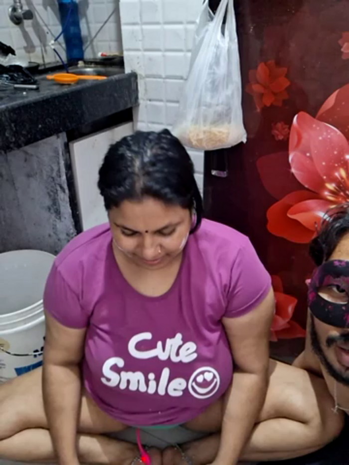 MOM-SUN-COUPLE