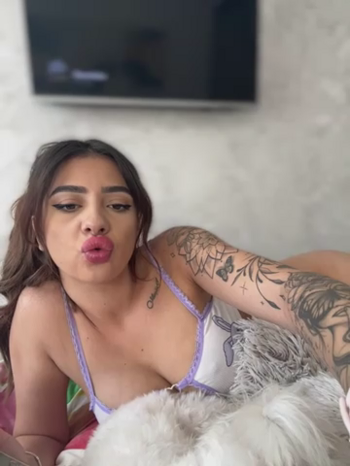 LaraVegas_