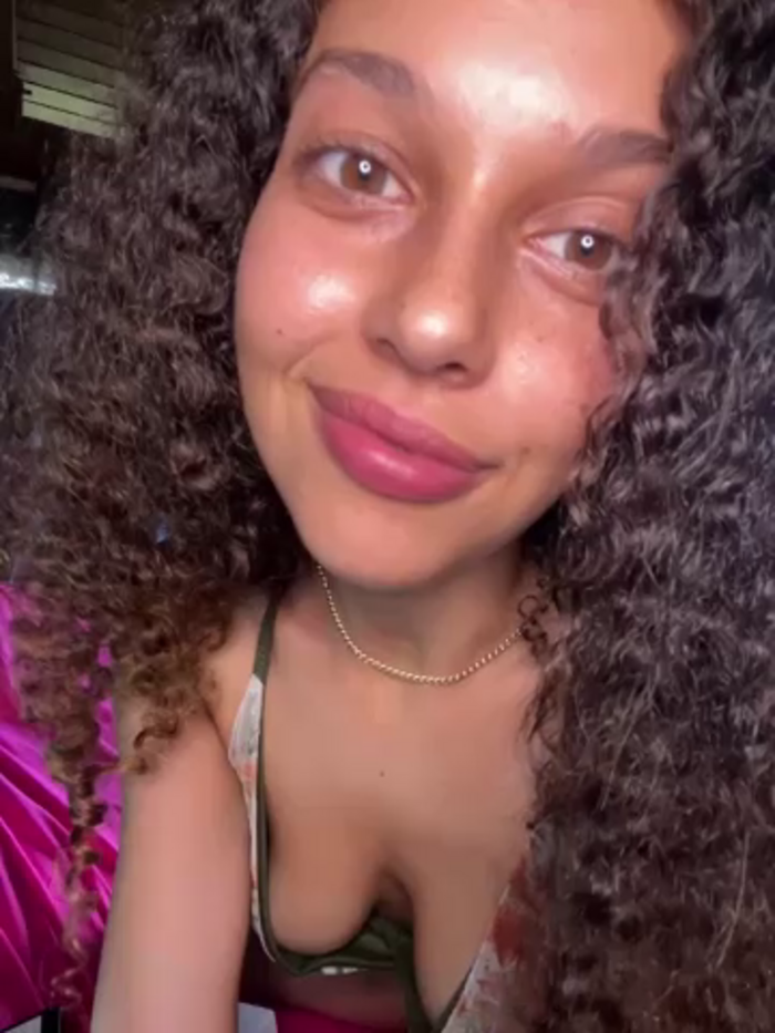 Rati_Curly