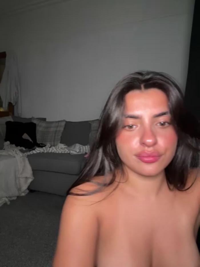 cute_carly_