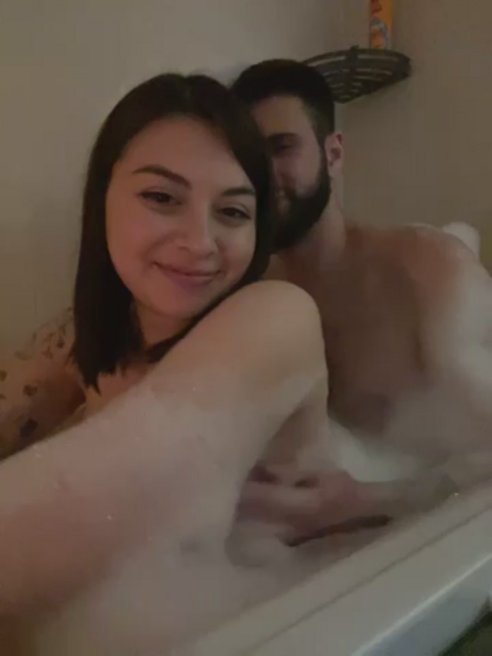 EllyBigTits