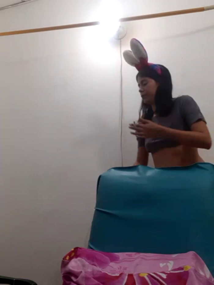 Hot_bunny2024