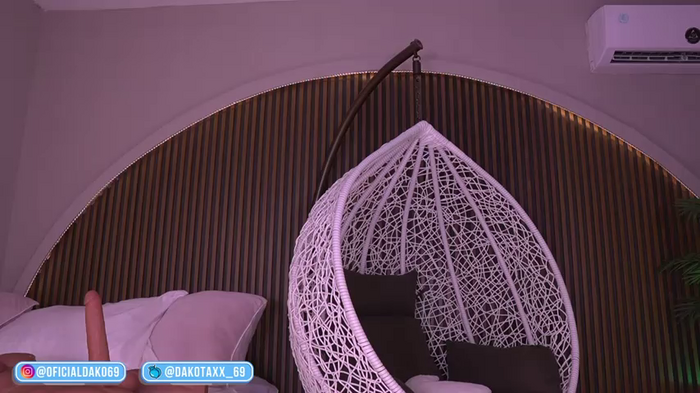 Dakota_Lee