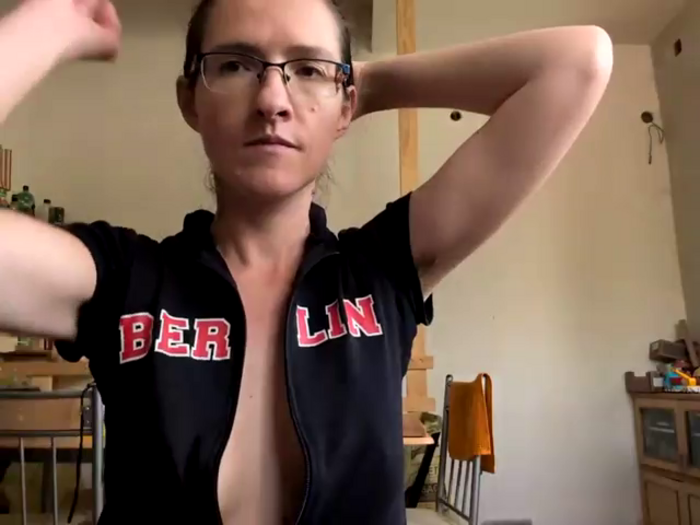 Milky_hairy_mommy