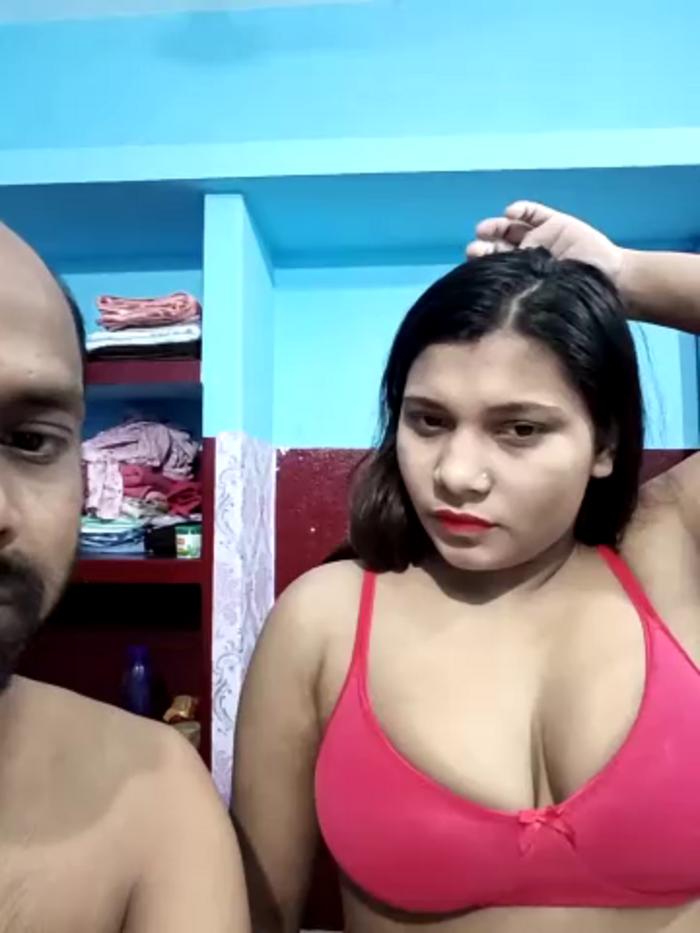 TheViralCouple