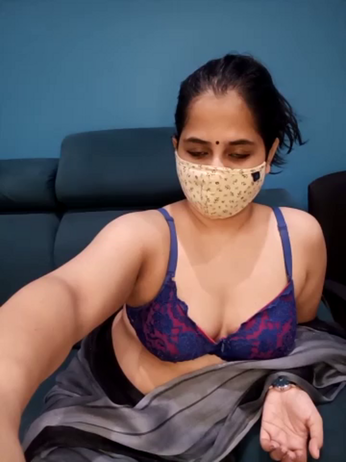 delstrip_couple
