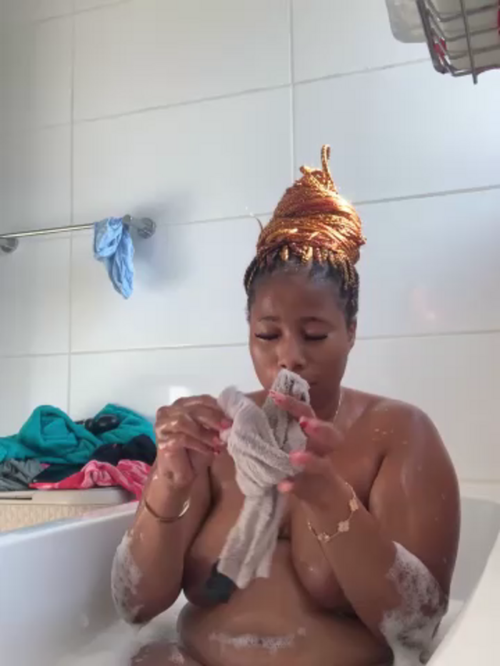 CurvyDesire1