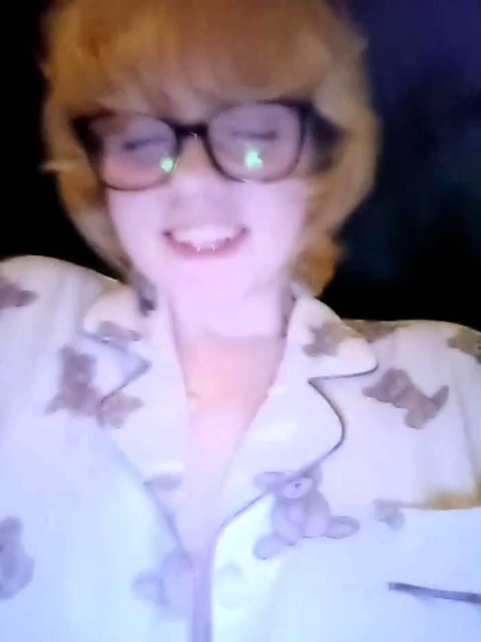 mcjbgfhjghiiiiujfyf