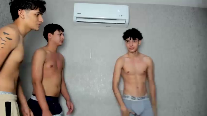 pelusos_mens