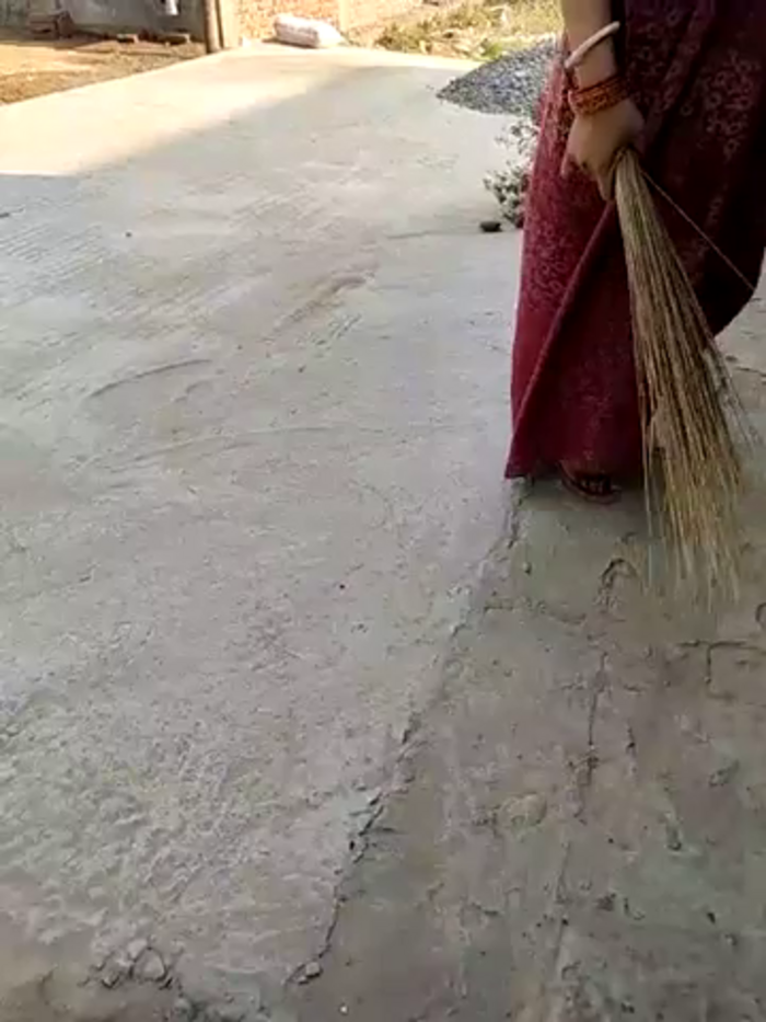 COUPLLE_VILLAGE